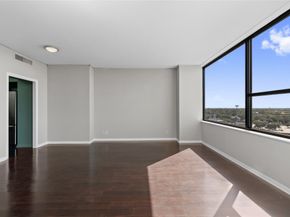 15 Greenway Plaza 11A, Houston TX 77046