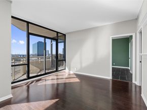 15 Greenway Plaza 11A, Houston TX 77046