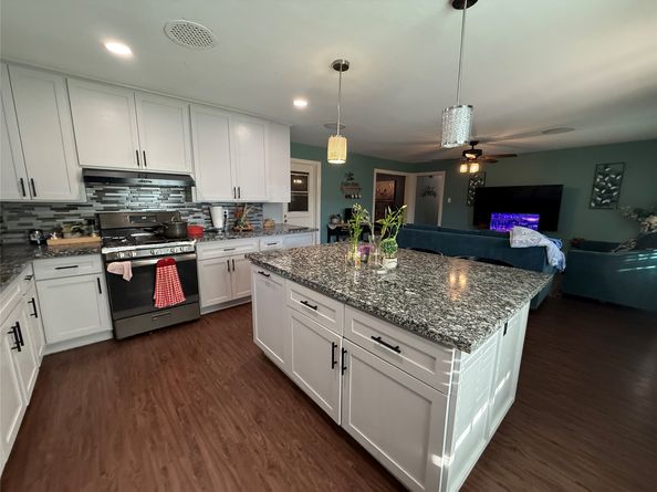 8823 Shadow Crest Street, Houston TX 77074