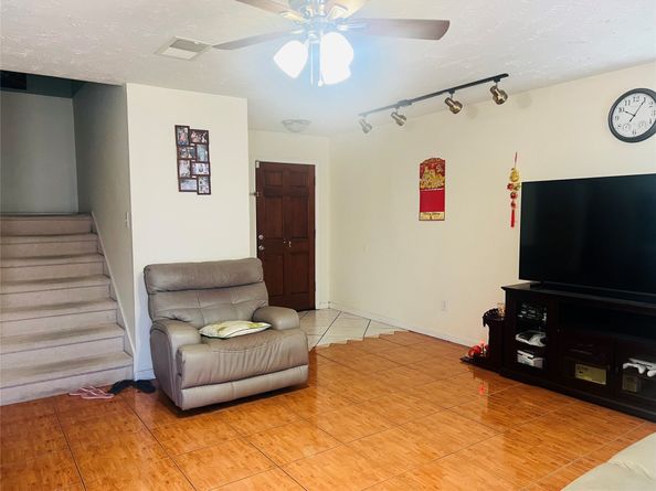 5035 E Pagewick Drive, Houston TX 77041