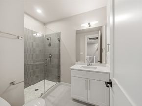 3420 Elser Street, Houston TX 77009