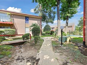 12955 Woodforest Boulevard 19, Houston TX 77015