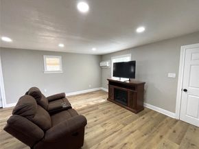 520 Avenue E, Conroe TX 77301