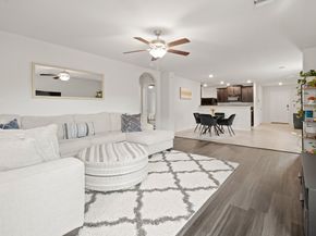 6214 El Topacio Dr, Houston TX 77048