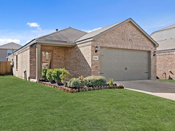 6214 El Topacio Dr, Houston TX 77048