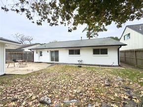 1415 Mapleton Drive, Houston TX 77043