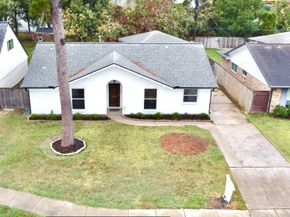 1415 Mapleton Drive, Houston TX 77043