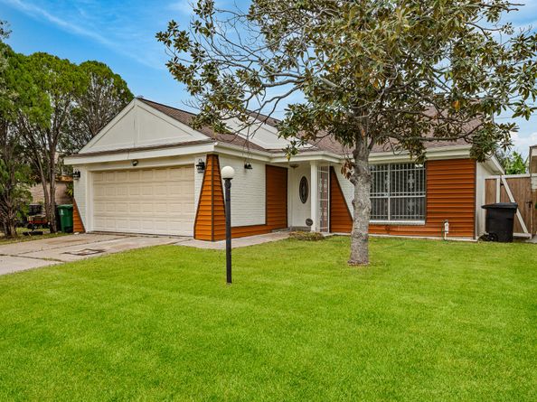 10714 Sherburne Drive, Houston TX 77072