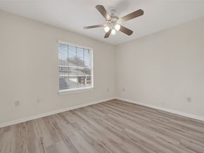 14914 W Bend Dr, Houston TX 77082