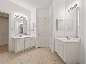 14914 W Bend Dr, Houston TX 77082