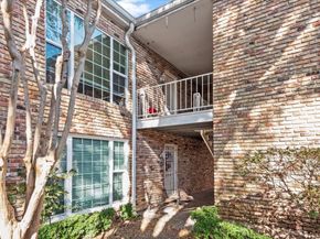 2101 Fountain View Drive 62, Houston TX 77057
