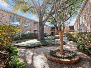 2101 Fountain View Drive 62, Houston TX 77057