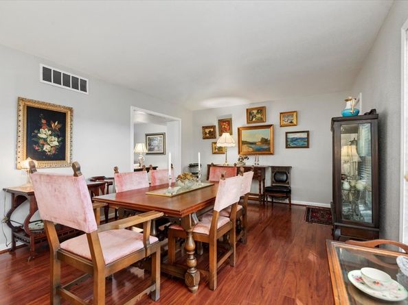 2101 Fountain View Drive 62, Houston TX 77057