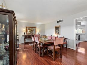 2101 Fountain View Drive 62, Houston TX 77057