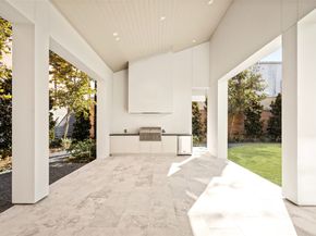 2331 Drexel Circle, Houston TX 77027