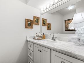 5150 Hidalgo Street 1702, Houston TX 77056