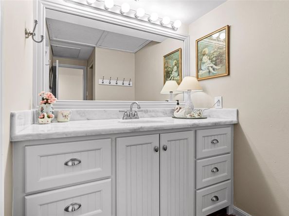 5150 Hidalgo Street 1702, Houston TX 77056