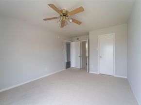 2824 S Bartell Drive 39, Houston TX 77054