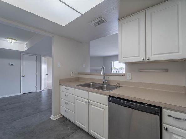 2824 S Bartell Drive 39, Houston TX 77054