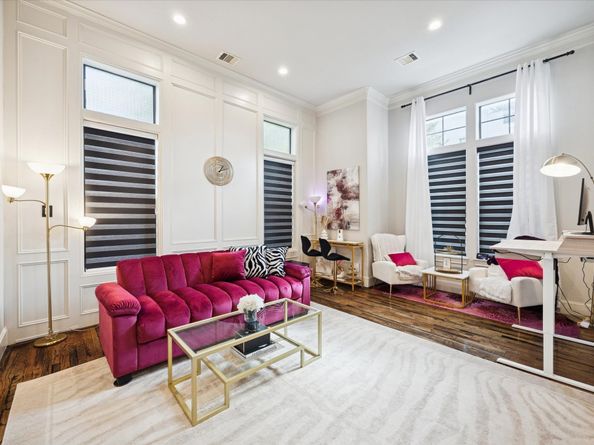 5820 Darling Street, Houston TX 77007