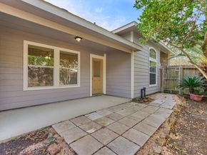 6 Windsor Bridge Drive, Conroe TX 77384