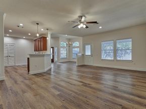 6 Windsor Bridge Drive, Conroe TX 77384