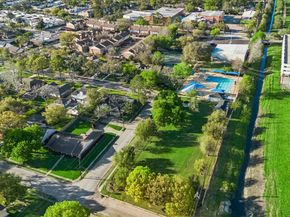 10602 Del Monte Drive, Houston TX 77042