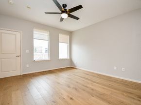 505 Jackson Hill Street 307, Houston TX 77007