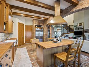 8810 Echo Valley Drive, Spring Valley Village TX 77055