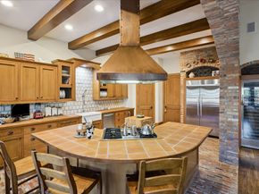 8810 Echo Valley Drive, Spring Valley Village TX 77055