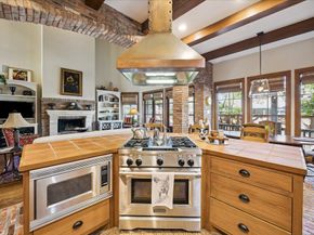 8810 Echo Valley Drive, Spring Valley Village TX 77055