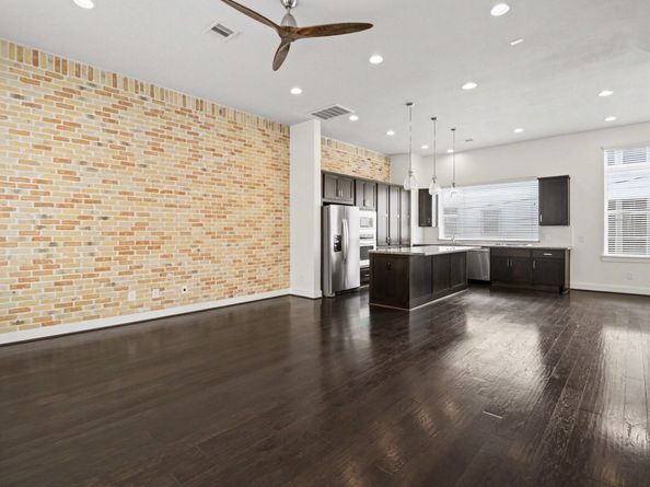 715 Hartman Street, Houston TX 77007