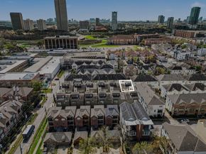 715 Hartman Street, Houston TX 77007