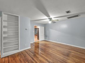 30 Wellford Street, Houston TX 77022