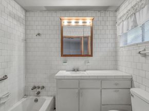 30 Wellford Street, Houston TX 77022