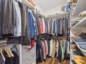 2100 Tanglewilde Street 373, Houston TX 77063