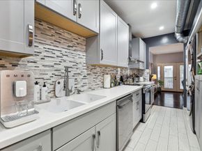 2100 Tanglewilde Street 373, Houston TX 77063