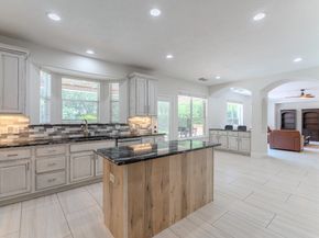 7 Stickley Court, The Woodlands TX 77382