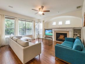 14 N Flickering Sun Circle, The Woodlands TX 77382