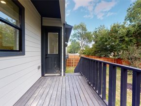 806 E 39th Street A, Houston TX 77022