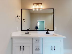 806 E 39th Street A, Houston TX 77022