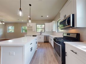 806 E 39th Street A, Houston TX 77022