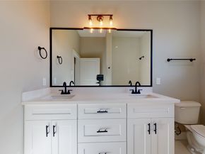 806 E 39th Street A, Houston TX 77022