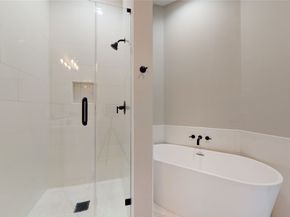 806 E 39th Street A, Houston TX 77022