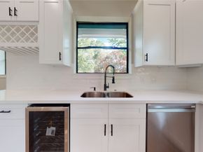 806 E 39th Street A, Houston TX 77022