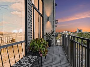 4820 Caroline Street 501, Houston TX 77004