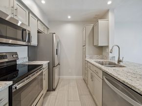 4629 Wild Indigo Street 589, Houston TX 77027