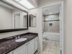 34 E Wandering Oak Drive, The Woodlands TX 77381