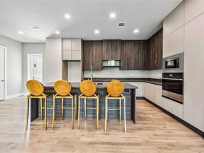 1111 W 21st Street, Houston TX 77008