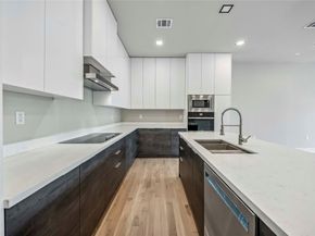 1111 W 21st Street, Houston TX 77008